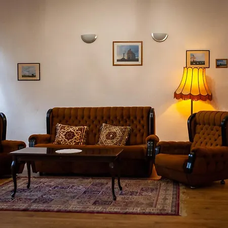 ペンジオン セント マーティン ゲストハウス 3*